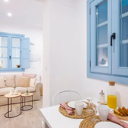 Centro Blue Window