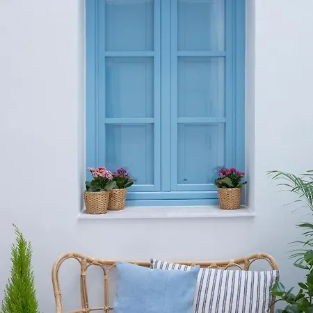 Centro Blue Window *