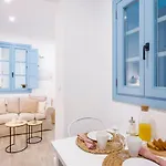 Centro Blue Window